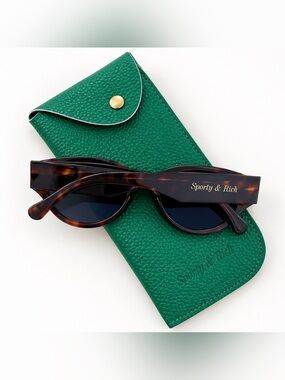 Sporty & Rich Tortoiseshell Cat-Eye Sunglasses with Green Case